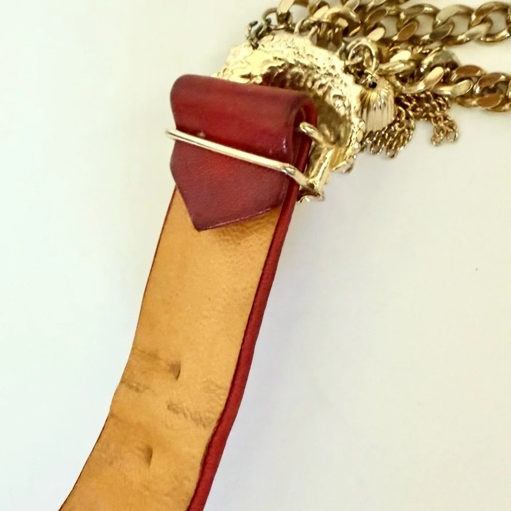 Vintage 80s Accessocraft NYC Signed Gold Lion Head Chain Tassel Buckle Belt